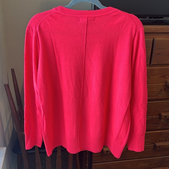 BR Sweater - Picture 4 of 4